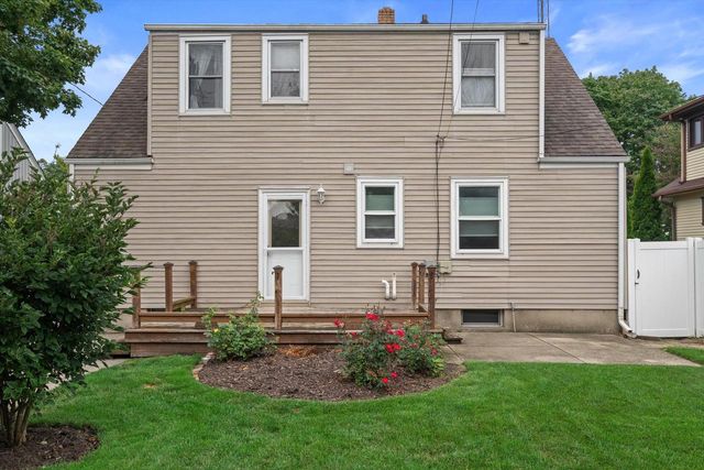 7617 29th AVENUE, Kenosha, WI 53143