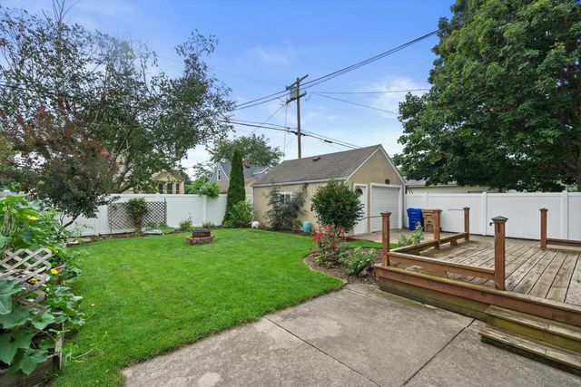 7617 29th AVENUE, Kenosha, WI 53143