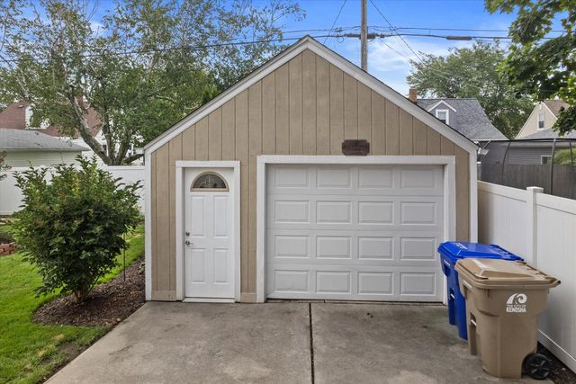 7617 29th AVENUE, Kenosha, WI 53143