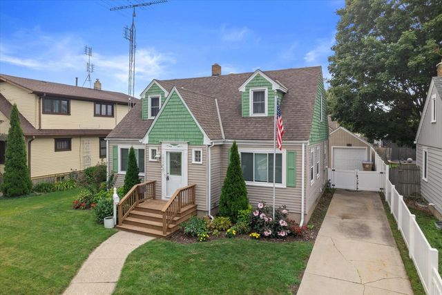 7617 29th AVENUE, Kenosha, WI 53143