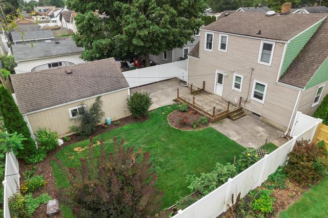 7617 29th AVENUE, Kenosha, WI 53143