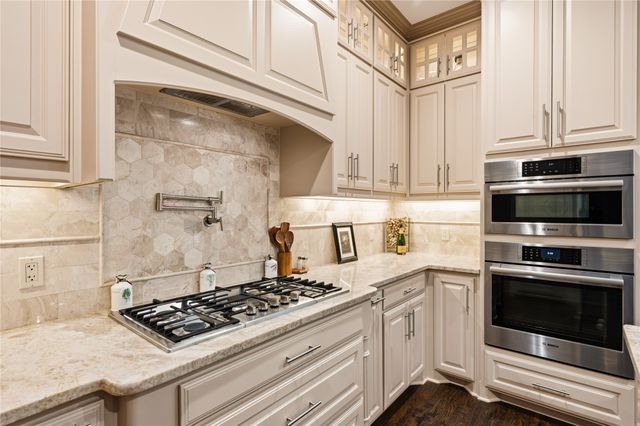 3469 N Riley Place, Hurst, TX 76054