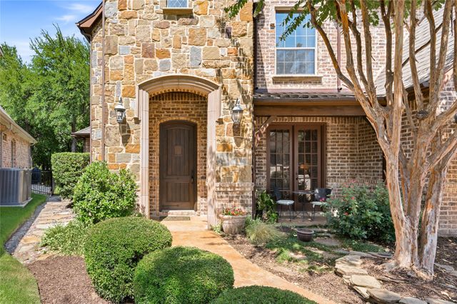 3469 N Riley Place, Hurst, TX 76054