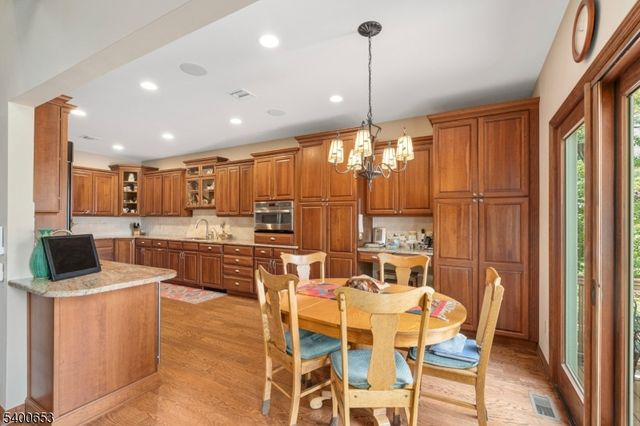 23 W Lake Shore Dr, Rockaway Twp., NJ 07866