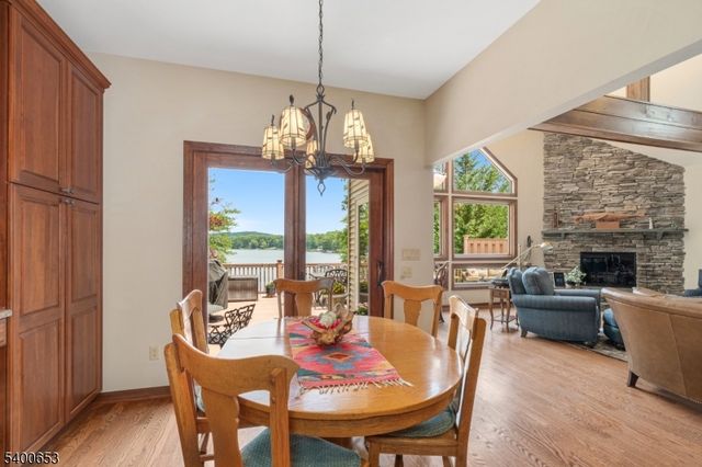 23 W Lake Shore Dr, Rockaway Twp., NJ 07866