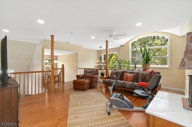 23 W Lake Shore Dr, Rockaway Twp., NJ 07866