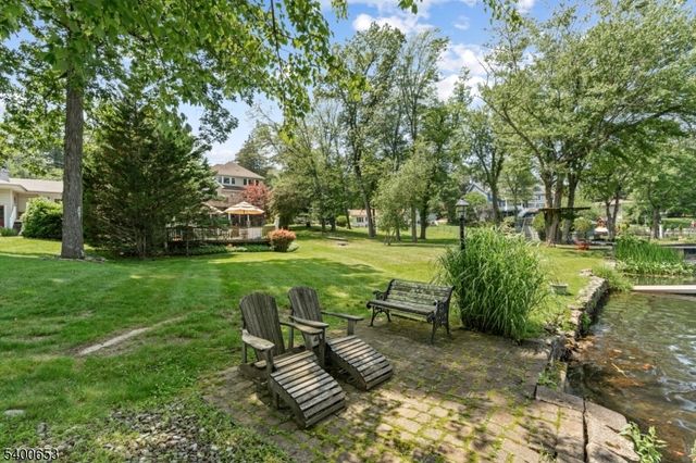 23 W Lake Shore Dr, Rockaway Twp., NJ 07866