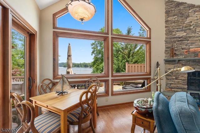 23 W Lake Shore Dr, Rockaway Twp., NJ 07866