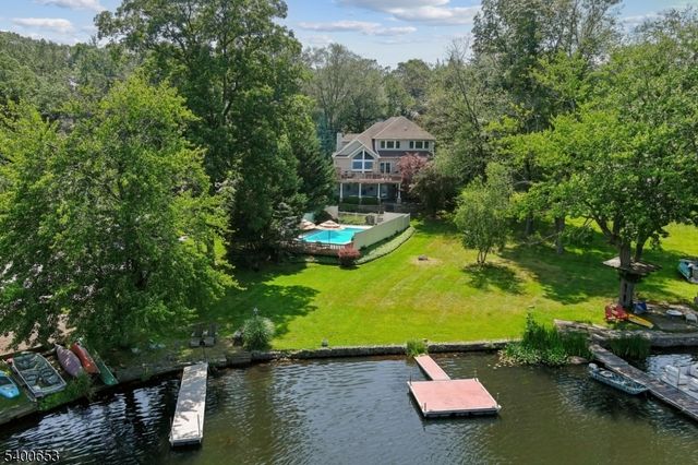 23 W Lake Shore Dr, Rockaway Twp., NJ 07866