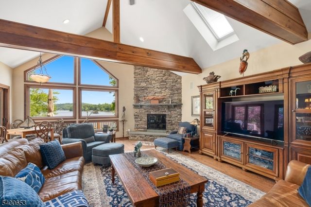 23 W Lake Shore Dr, Rockaway Twp., NJ 07866