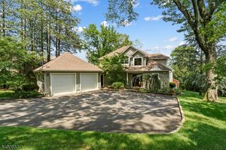 23 W Lake Shore Dr, Rockaway Twp., NJ 07866
