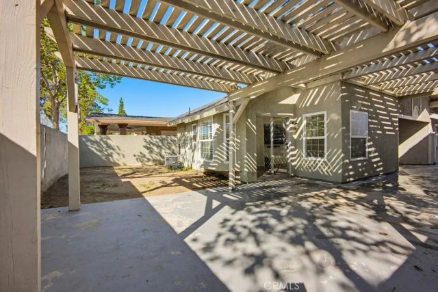 14477 El Contento, Fontana, CA 92337