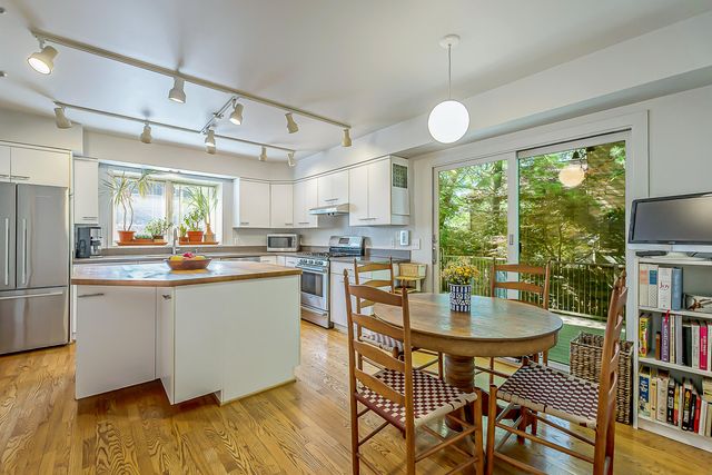 555 Glendale Circle, Ann Arbor, MI 48103