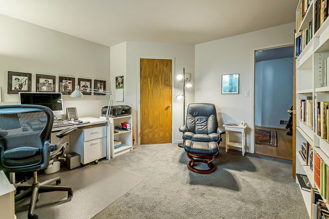 555 Glendale Circle, Ann Arbor, MI 48103