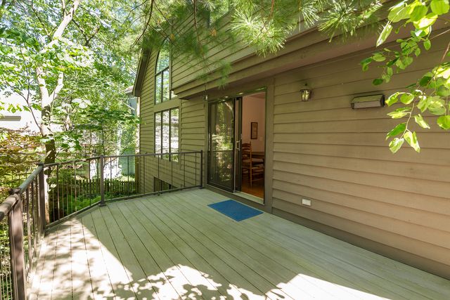 555 Glendale Circle, Ann Arbor, MI 48103