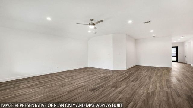 1104 Skyline Trails Avenue, Conroe, TX 77303