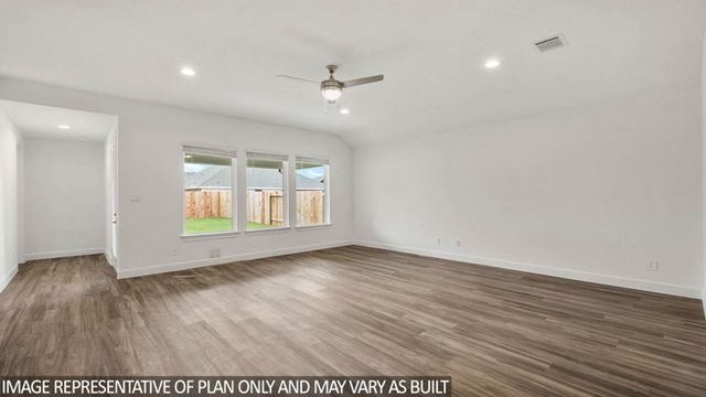 1104 Skyline Trails Avenue, Conroe, TX 77303