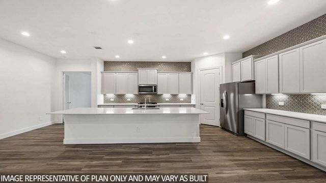 1104 Skyline Trails Avenue, Conroe, TX 77303