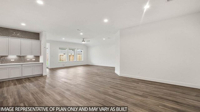 1104 Skyline Trails Avenue, Conroe, TX 77303