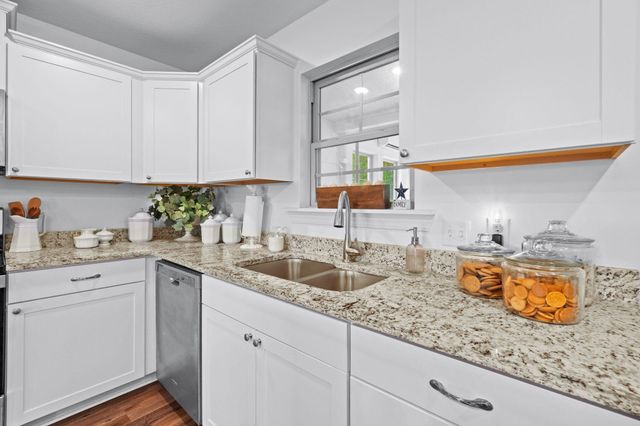 46 E Locust, Sumrall, MS 39482
