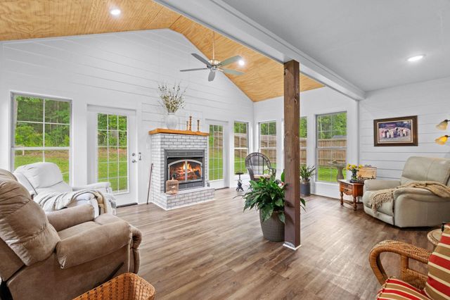 46 E Locust, Sumrall, MS 39482
