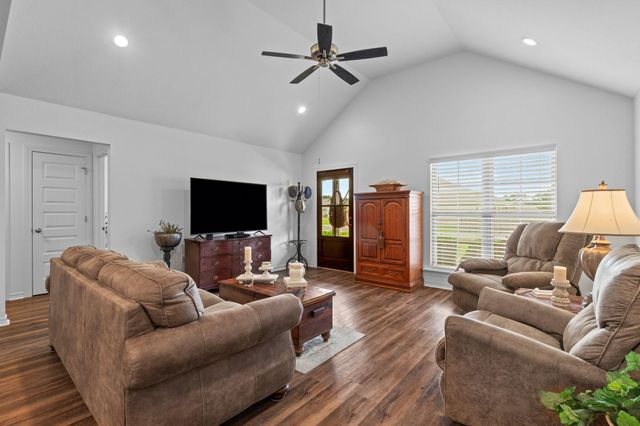 46 E Locust, Sumrall, MS 39482