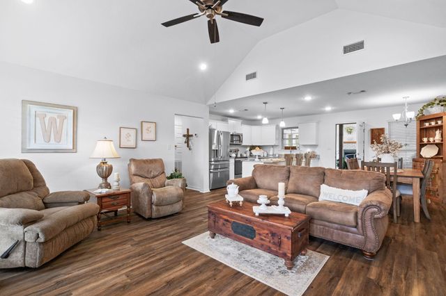 46 E Locust, Sumrall, MS 39482