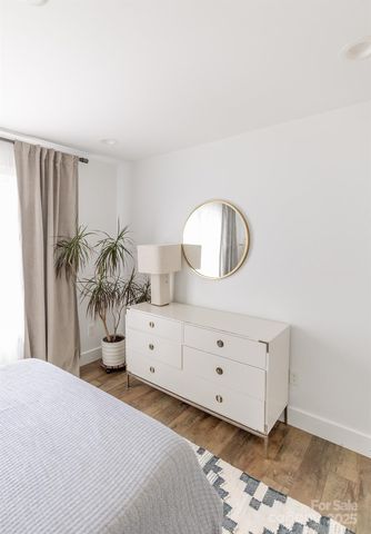 11 Pine Ridge Road, Asheville, NC 28805