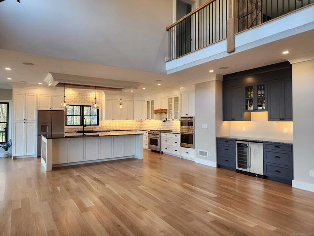 53 Cross Highway, Westport, CT 06880