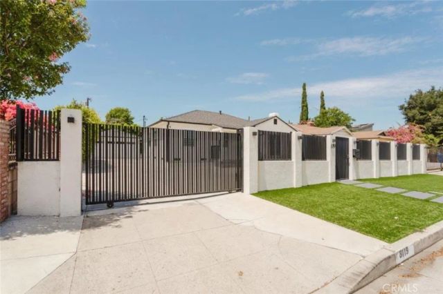 8119 Shadyglade Avenue, North Hollywood, CA 91605