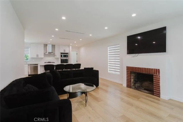 8119 Shadyglade Avenue, North Hollywood, CA 91605