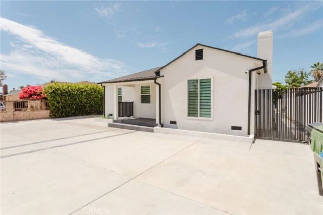 8119 Shadyglade Avenue, North Hollywood, CA 91605