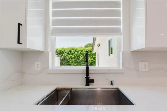 8119 Shadyglade Avenue, North Hollywood, CA 91605