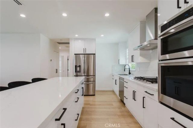 8119 Shadyglade Avenue, North Hollywood, CA 91605