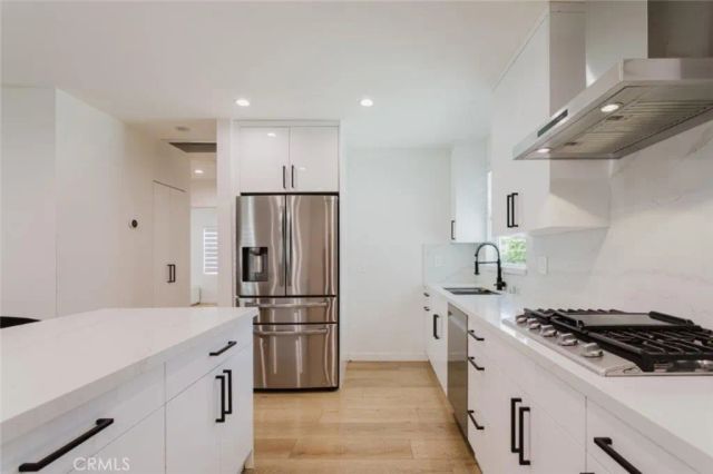 8119 Shadyglade Avenue, North Hollywood, CA 91605