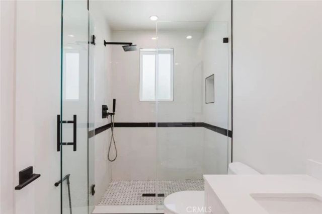 8119 Shadyglade Avenue, North Hollywood, CA 91605