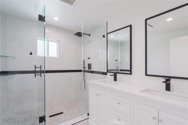8119 Shadyglade Avenue, North Hollywood, CA 91605