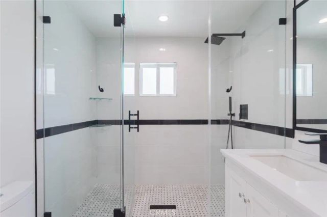 8119 Shadyglade Avenue, North Hollywood, CA 91605