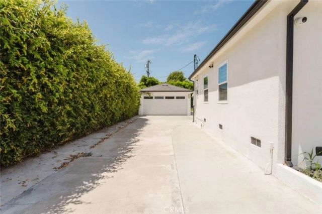 8119 Shadyglade Avenue, North Hollywood, CA 91605