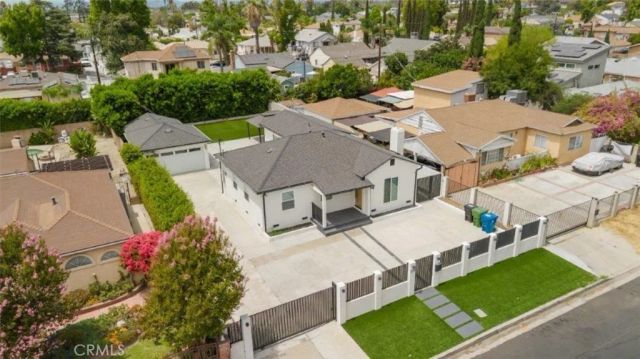 8119 Shadyglade Avenue, North Hollywood, CA 91605