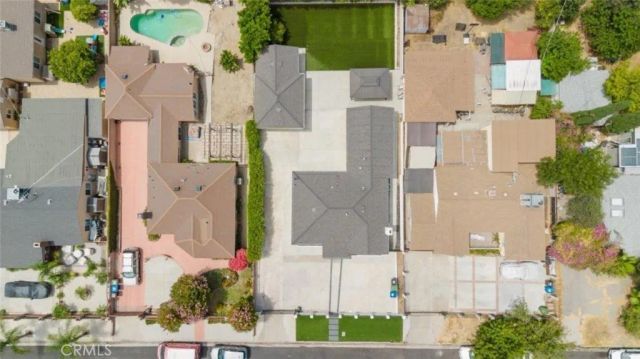 8119 Shadyglade Avenue, North Hollywood, CA 91605