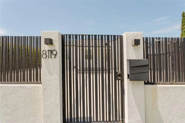 8119 Shadyglade Avenue, North Hollywood, CA 91605