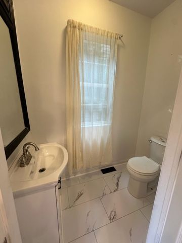 1218 5th Ave, New Brighton, PA 15066