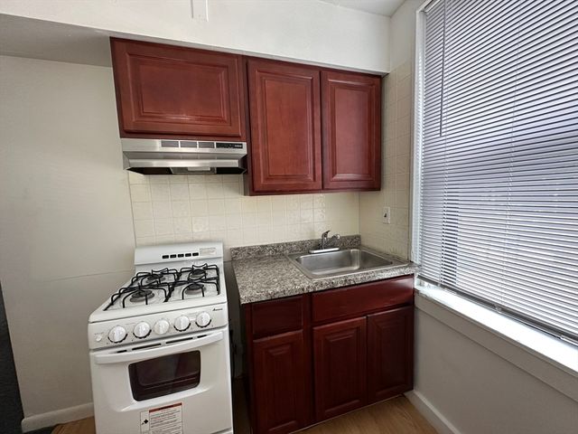 410 Market St B, Boston, MA 02135