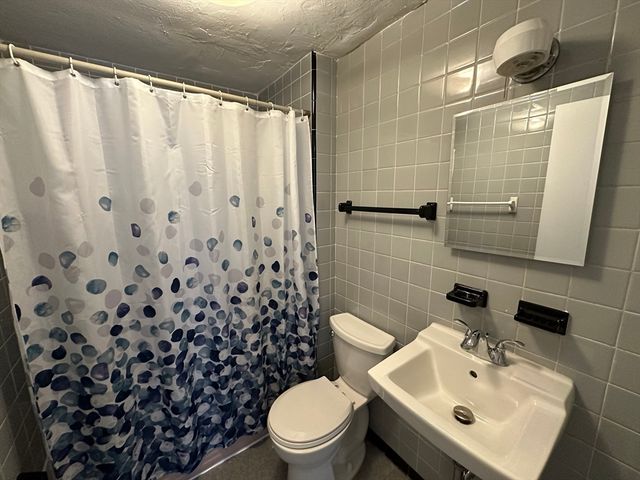 410 Market St B, Boston, MA 02135