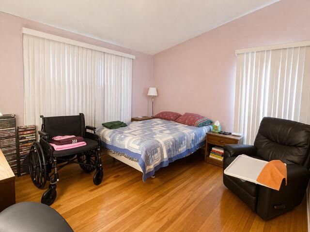 8210 Lakewood Avenue, Gary, IN 46403