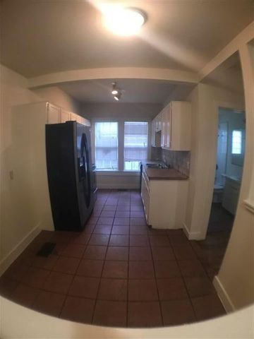 2710 Whitis Ave B, Austin, TX 78705