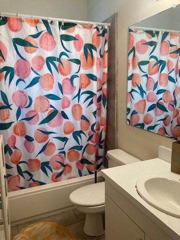 2710 Whitis Ave B, Austin, TX 78705