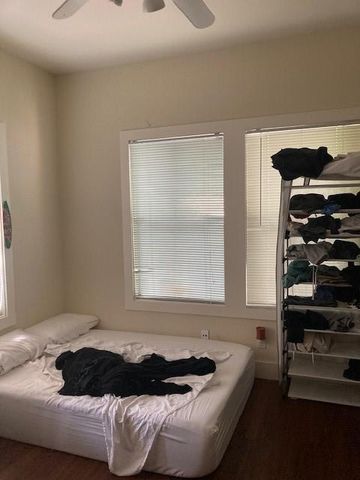 2710 Whitis Ave B, Austin, TX 78705