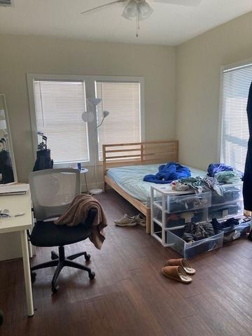 2710 Whitis Ave B, Austin, TX 78705